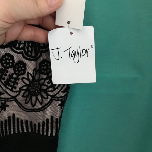 J. Taylor Black Cocktail Party Dress Velvet 14 🖤 - Picture 13 of 13